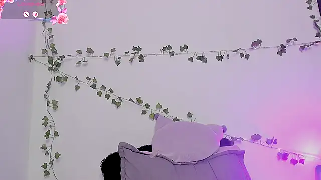 Snapshot of Lilithh_Kuro chatting on 11-19-25, 12:54 Lilithh Kuro online show from 11-19-25, 12:54