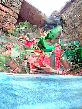 Snapshot of R_Roshni chatting on 05-12-26, 01:25 R Roshni online show from 05-12-26, 01:25