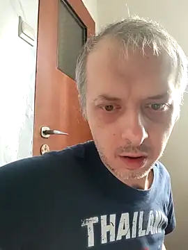 Snapshot of szajbusek41 chatting on 03-04-26, 07:03 szajbusek41 online show from 03-04-26, 07:03