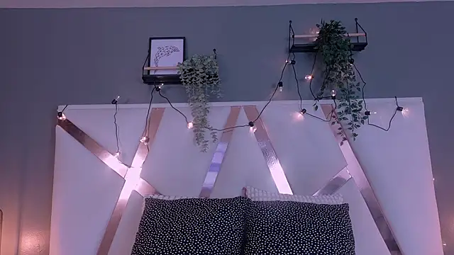 KeendraFox  online show from 09-26-25, 07:29