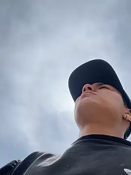 Snapshot of El_awo_ chatting on 02-07-26, 04:43 El awo online show from 02-07-26, 04:43