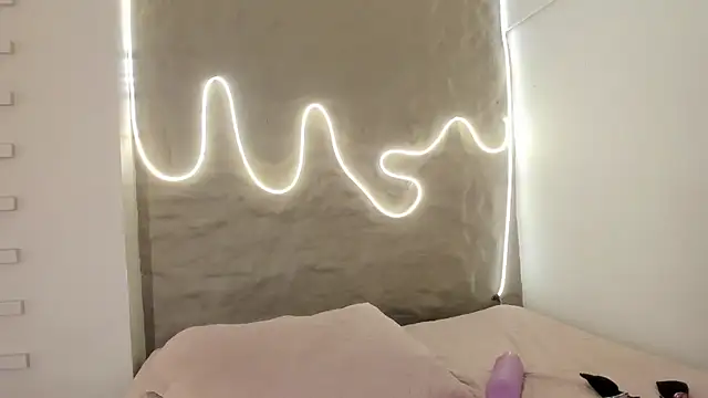 Naomy gyal online show from 11-12-25, 07:13