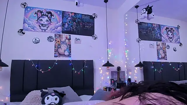 SabrinaV  online show from 03-09-26, 11:47