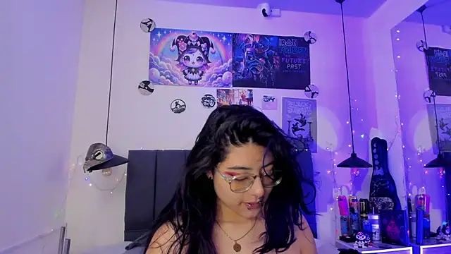SabrinaV  online show from 07-06-26, 11:29