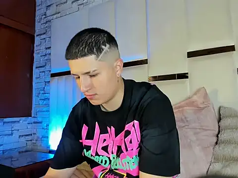 ANLLELOAndANGELA online show from 04-12-26, 04:23