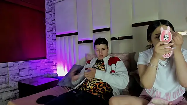 ANLLELOAndANGELA online show from 04-26-26, 04:48