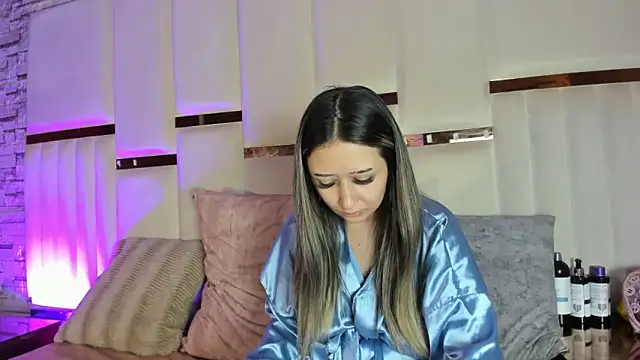 Snapshot of ANLLELOAndANGELA chatting on 05-07-26, 05:18 ANLLELOAndANGELA online show from 05-07-26, 05:18