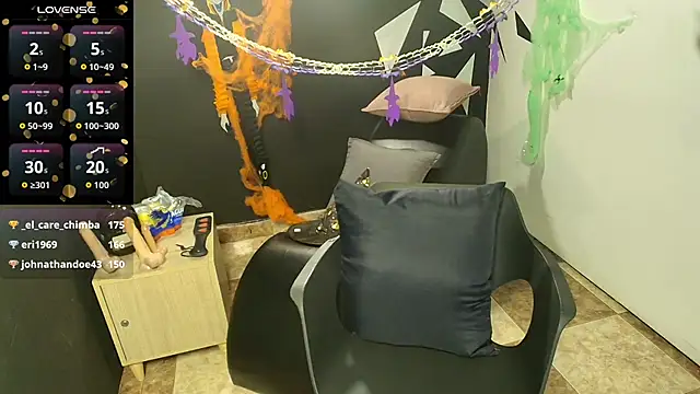 Snapshot of AgataThompson_ chatting on 10-28-25, 07:45 AgataThompson online show from 10-28-25, 07:45