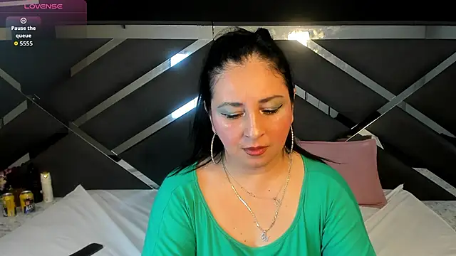 Snapshot of AgataThompson_ chatting on 12-02-25, 07:20 AgataThompson online show from 12-02-25, 07:20