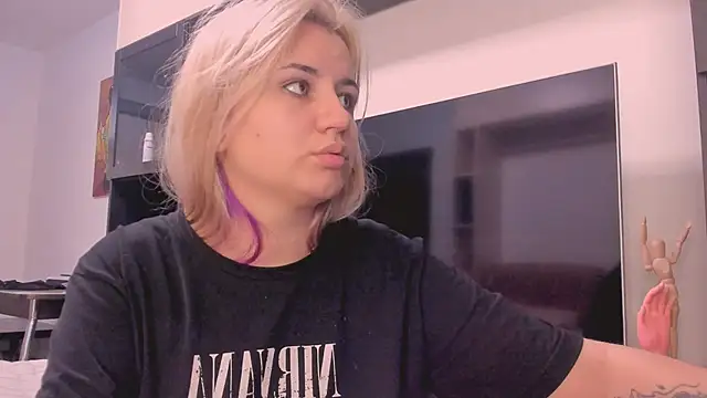 Snapshot of BarbaraSiren chatting on 10-30-25, 10:38 BarbaraSiren online show from 10-30-25, 10:38