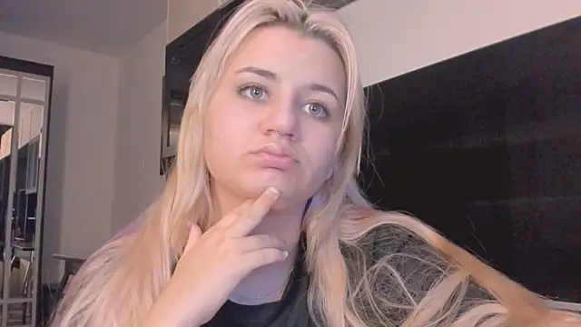 Snapshot of BarbaraSiren chatting on 11-04-25, 04:50 BarbaraSiren online show from 11-04-25, 04:50