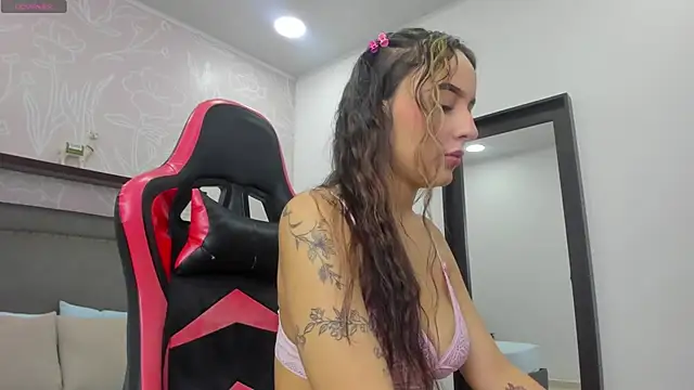 charlotte rousee online show from 09-27-25, 12:32