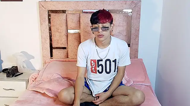 DemianSalvatore online show from 11-06-25, 01:06