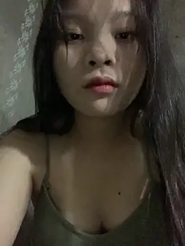 Snapshot of -Miraa- chatting on 09-19-25, 12:56 -Miraa- online show from 09-19-25, 12:56