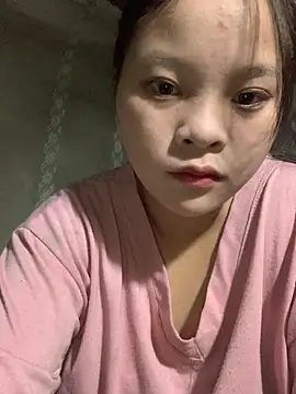 Snapshot of -Miraa- chatting on 09-21-25, 10:33 -Miraa- online show from 09-21-25, 10:33