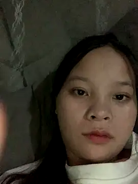 Snapshot of -Miraa- chatting on 09-25-25, 02:21 -Miraa- online show from 09-25-25, 02:21