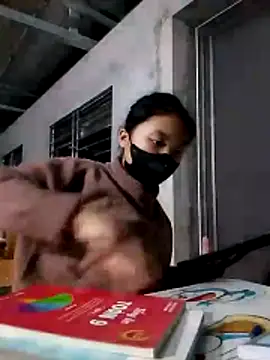 Snapshot of -Miraa- chatting on 11-21-25, 12:37 -Miraa- online show from 11-21-25, 12:37