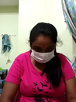 Snapshot of queendivya chatting on 09-20-25, 03:57 queendivya online show from 09-20-25, 03:57