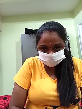 Snapshot of queendivya chatting on 09-27-25, 03:50 queendivya online show from 09-27-25, 03:50