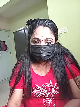 Snapshot of queendivya chatting on 10-15-25, 03:28 queendivya online show from 10-15-25, 03:28