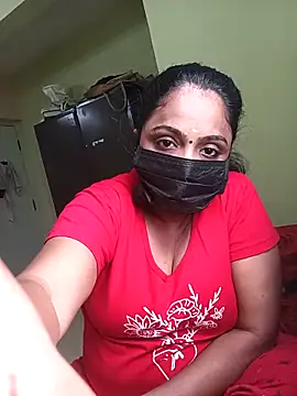 Snapshot of queendivya chatting on 11-22-25, 04:11 queendivya online show from 11-22-25, 04:11