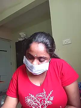 Snapshot of queendivya chatting on 11-28-25, 06:16 queendivya online show from 11-28-25, 06:16