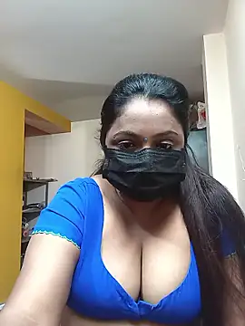 Snapshot of queendivya chatting on 02-13-26, 04:41 queendivya online show from 02-13-26, 04:41