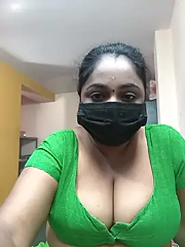 Snapshot of queendivya chatting on 02-19-26, 04:30 queendivya online show from 02-19-26, 04:30