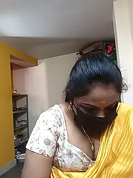 Snapshot of queendivya chatting on 02-27-26, 04:45 queendivya online show from 02-27-26, 04:45