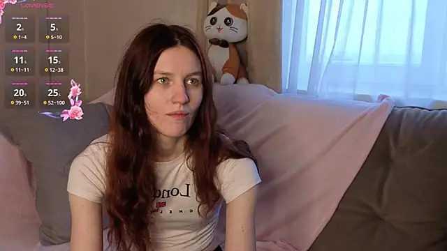 Snapshot of Little_rosy chatting on 12-15-25, 04:28 Little rosy online show from 12-15-25, 04:28