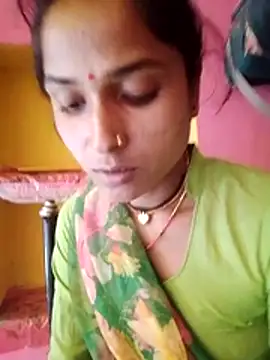Snapshot of Hot_reshmaji chatting on 05-09-26, 09:14 Hot reshmaji online show from 05-09-26, 09:14