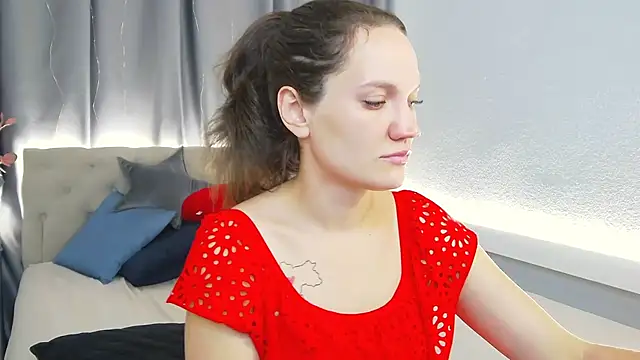 Snapshot of IvetaRayy chatting on 10-11-25, 02:15 IvetaRayy online show from 10-11-25, 02:15