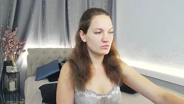 Snapshot of IvetaRayy chatting on 10-19-25, 10:16 IvetaRayy online show from 10-19-25, 10:16
