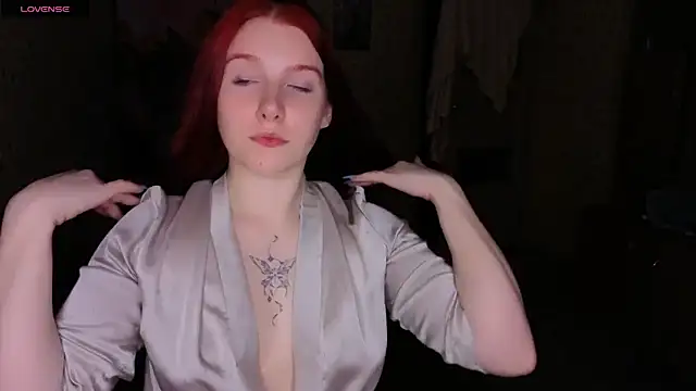 Snapshot of Layla_Glam chatting on 06-26-26, 08:35 Layla Glam online show from 06-26-26, 08:35