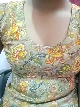 pari rani7 online show from 10-10-25, 04:11