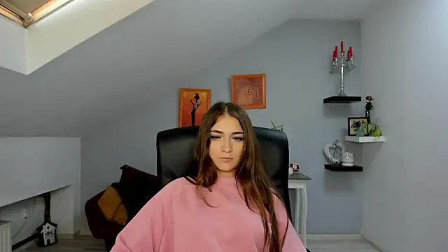 Snapshot of EllaClarke chatting on 09-24-25, 12:41 EllaClarke online show from 09-24-25, 12:41