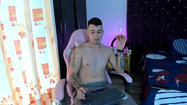 BooyHott  online show from 11-23-25, 07:13