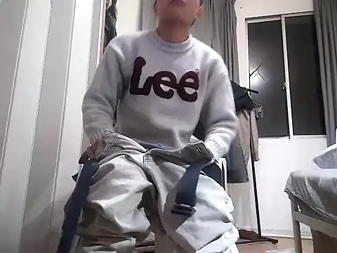 leeyoung  online show from 12-18-25, 10:10