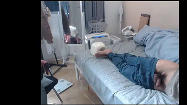 leeyoung  online show from 03-06-26, 06:21