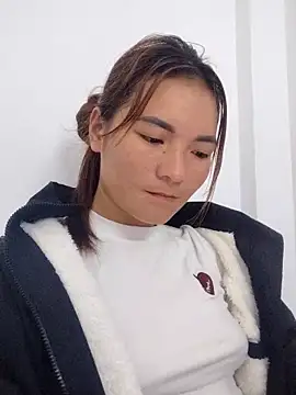 phuongxinhxan online show from 11-23-25, 01:16