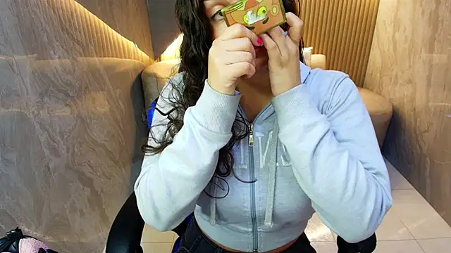 dany r  online show from 10-29-25, 01:13