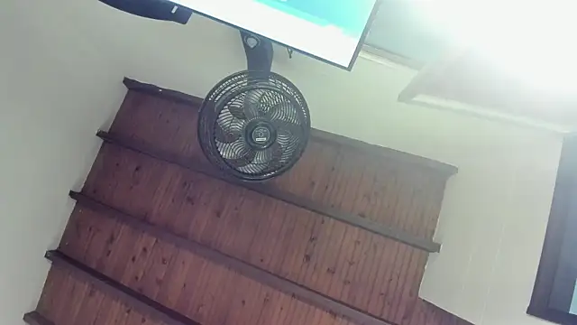 Isabella-Rosssi online show from 10-11-25, 04:22