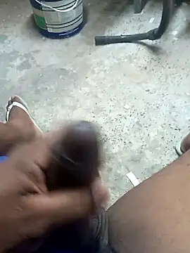 Snapshot of preto3561 chatting on 01-14-26, 04:45 preto3561 online show from 01-14-26, 04:45