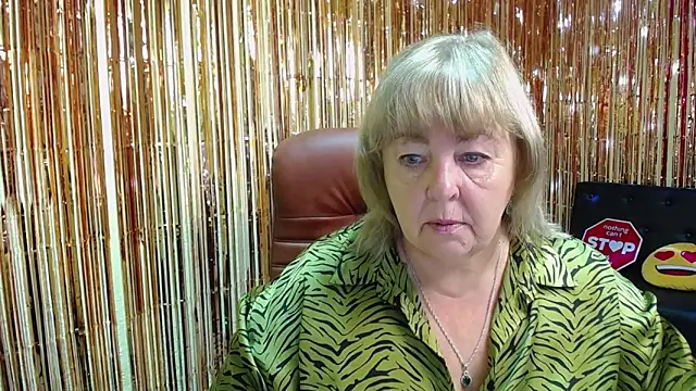 MilenaWedxy online show from 10-04-25, 05:16