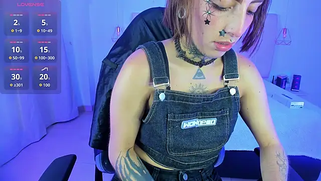 Gyal 8  online show from 02-28-26, 04:13