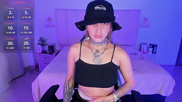 Gyal 8  online show from 03-13-26, 04:08