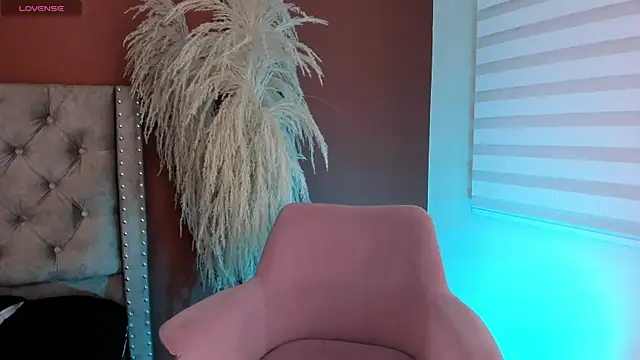 angela fiory online show from 12-05-25, 08:27