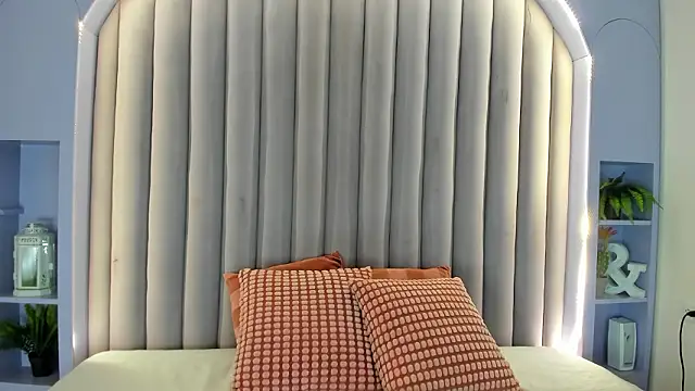 MyApril   online show from 02-20-26, 11:43