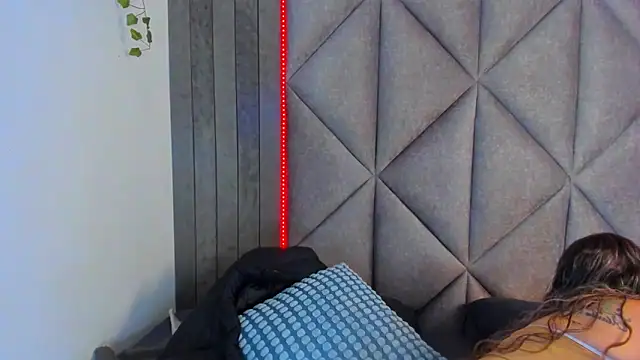 MyApril   online show from 04-28-26, 01:16