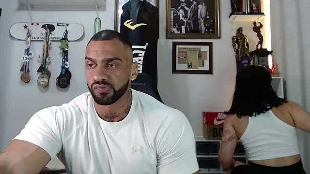 Snapshot of henryhadesflirt chatting on 10-31-25, 11:17 henryhadesflirt online show from 10-31-25, 11:17